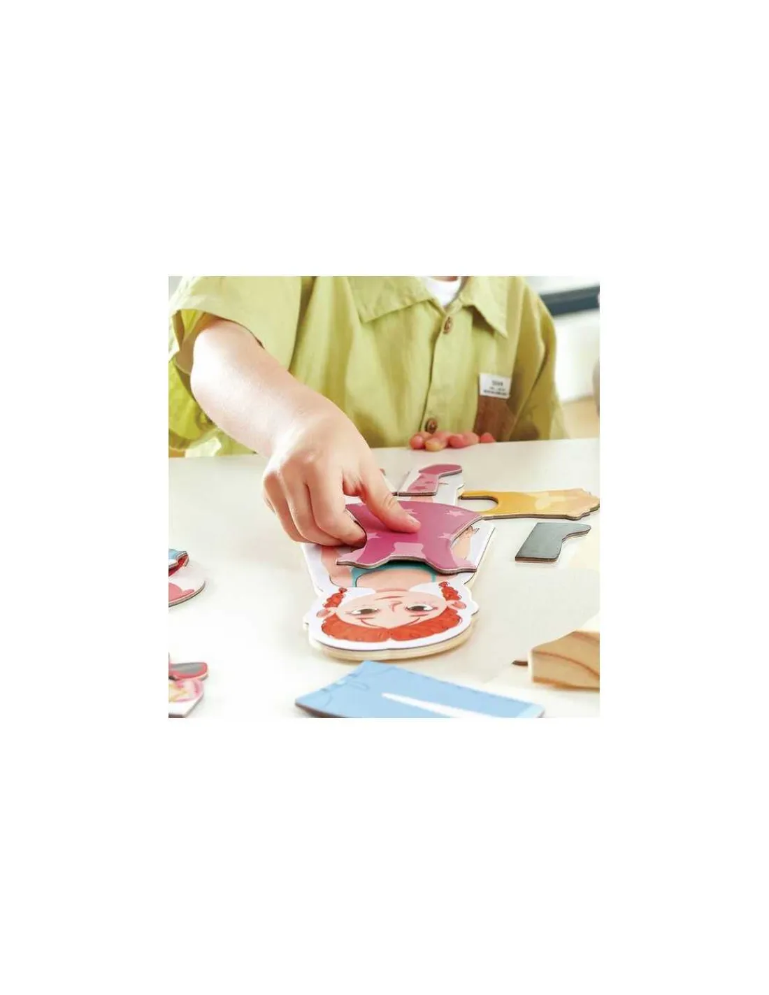 Hape Toys Je m'habille avec mes vêtements aimantés - Hape