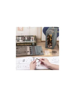 Rolife Maquette Magic House Book Nook -